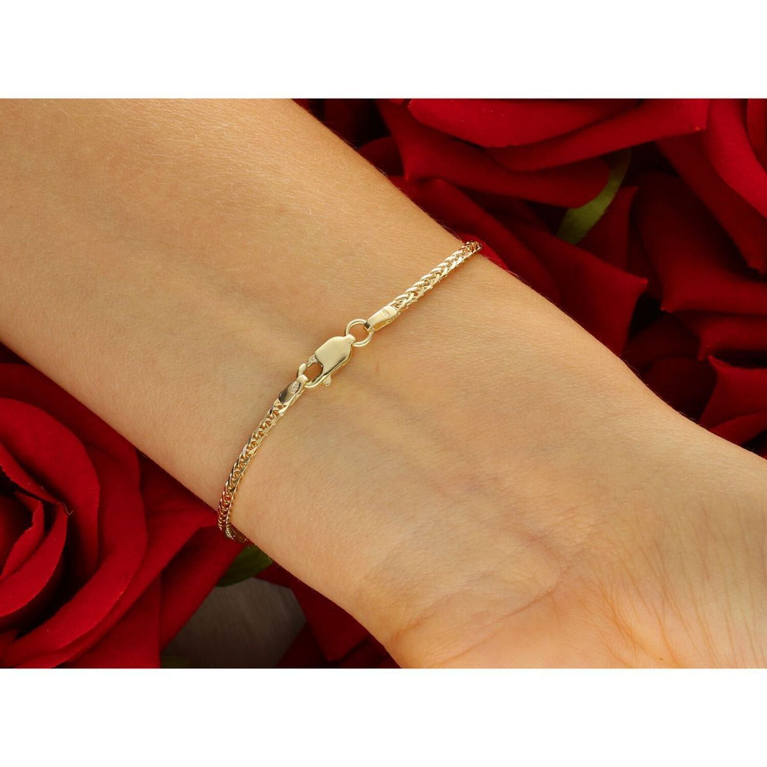 Elegancka złota bransoletka damska próby 585 w splocie lisi ogon, 2 mm. Waga 2,42 g, zapięcie na karabińczyk. Idealna do codziennych i eleganckich stylizacji.1.jpg